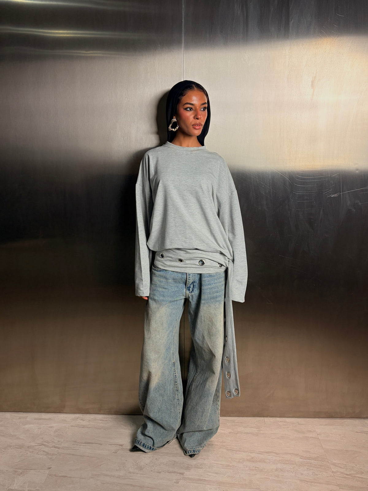 Ndustry top in grey