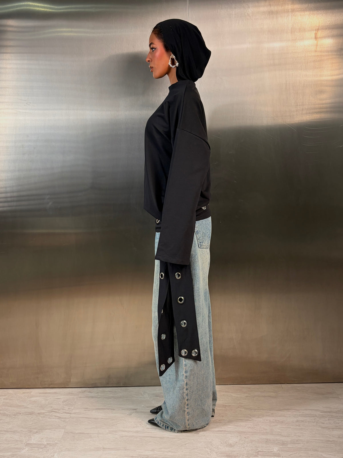 Ndustry top in black