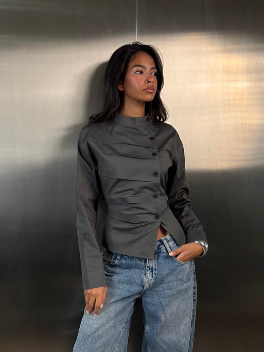 The diva shirt in grey