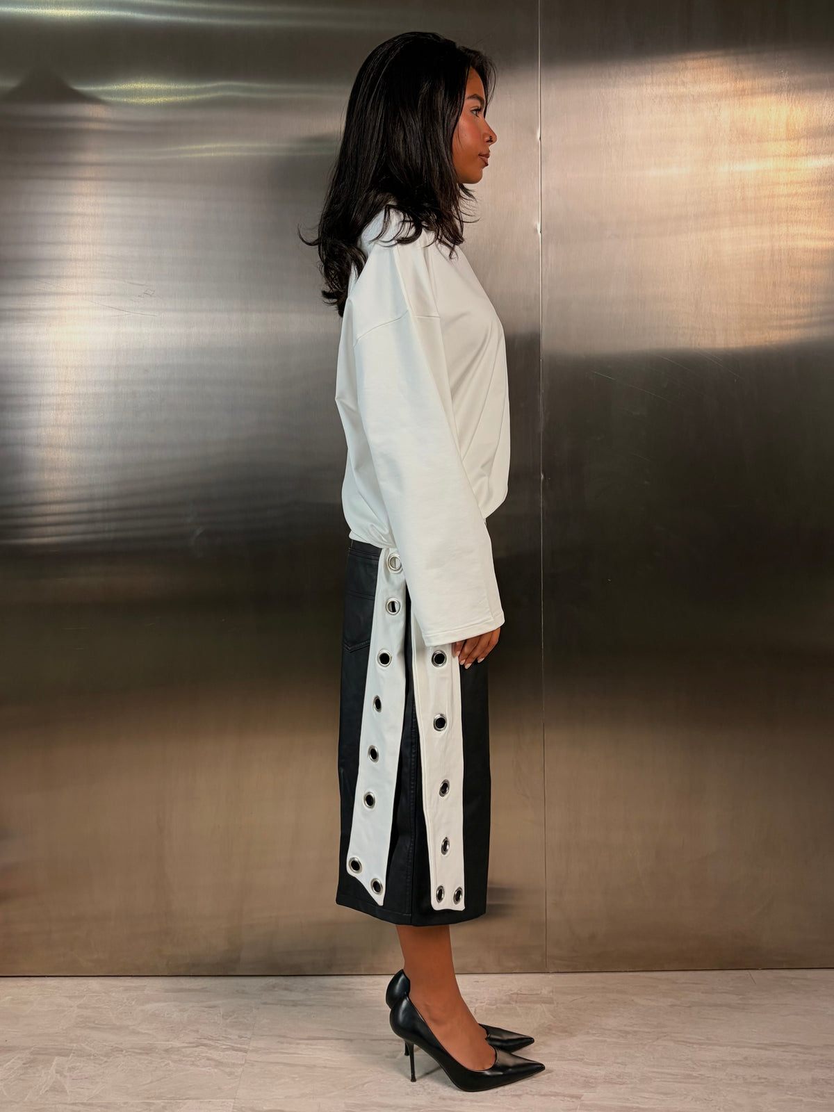 Ndustry top in white