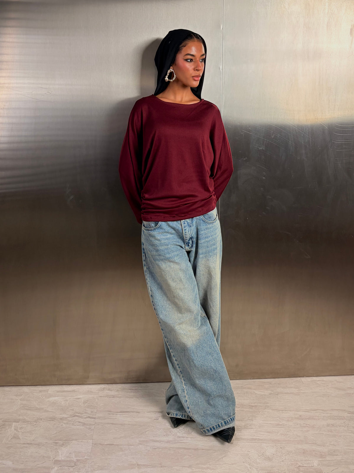 Sleek top in burgundy